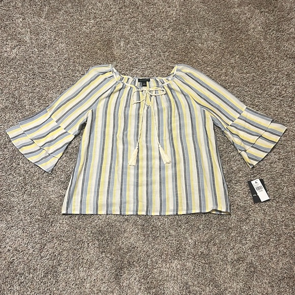 NWT I.N. Studio, large blouse with bell sleeves. - Picture 1 of 7